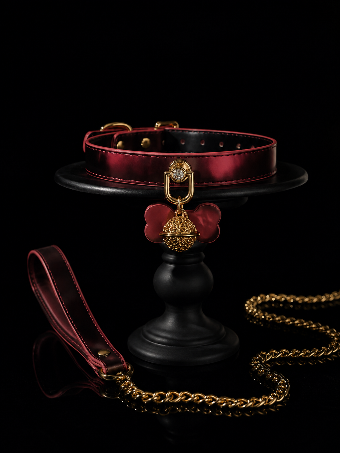 dark luxury color changing choker collar with gold chain detail